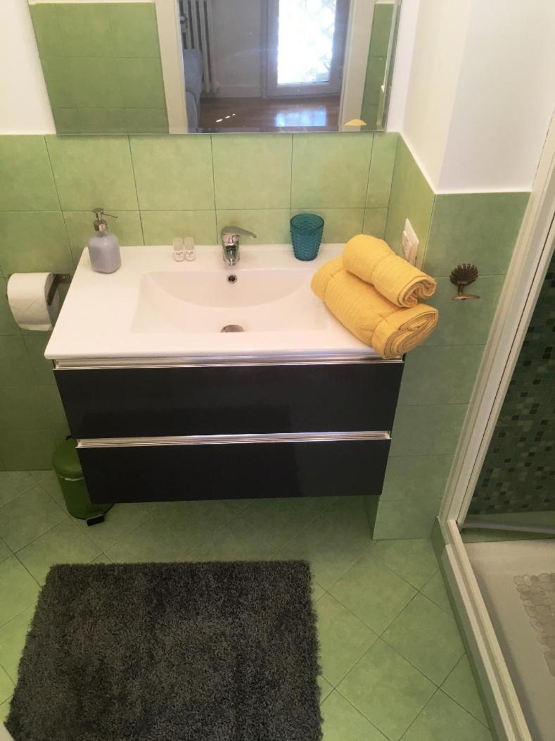 Alloggio Turistico Via Dei Faggi - Room Roma Dış mekan fotoğraf